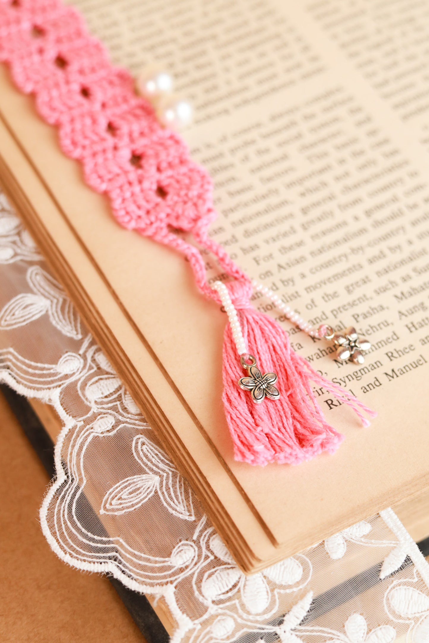 Gulabo- Crochet Bookmark