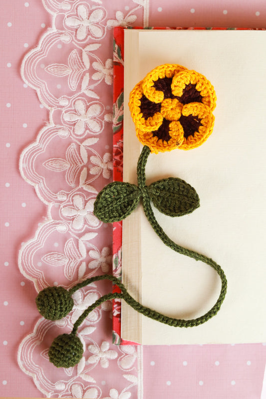 Sunehra- Crochet Bookmark